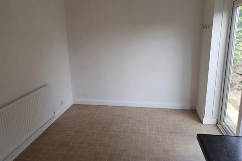 3 bedroom end of terrace house to rent - The Camellias