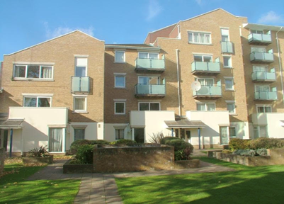 Wimbledon SW19 3RL 2 bed flat - £1,900 pcm (£438 pw)