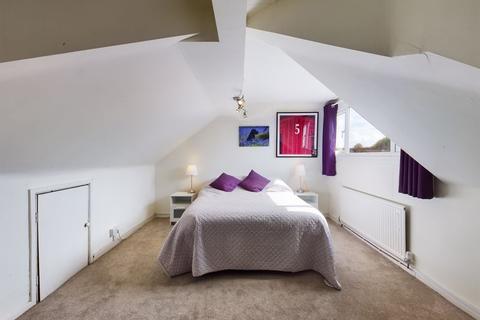 52 The Sanctuary, Cardiff, CF5 4RX