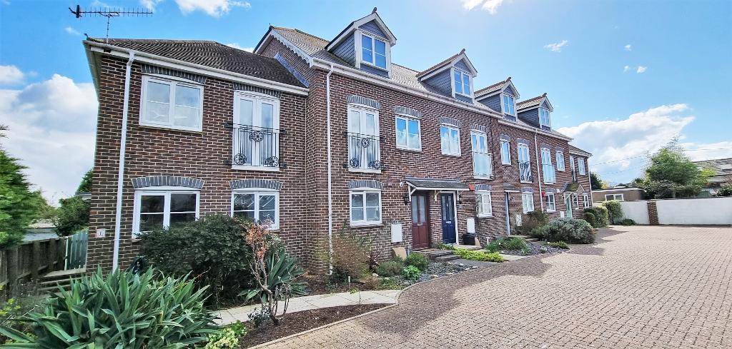 high-street-bembridge-isle-of-wight-po35-5af-2-bed-end-of-terrace