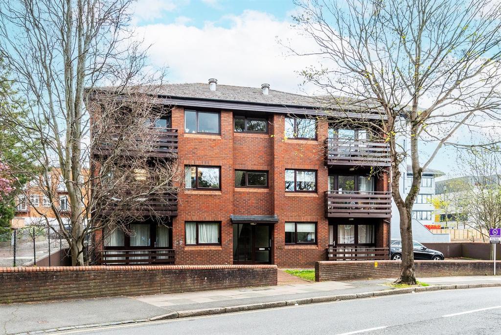 Blyth Road, Bromley, BR1 1 bed apartment £315,000