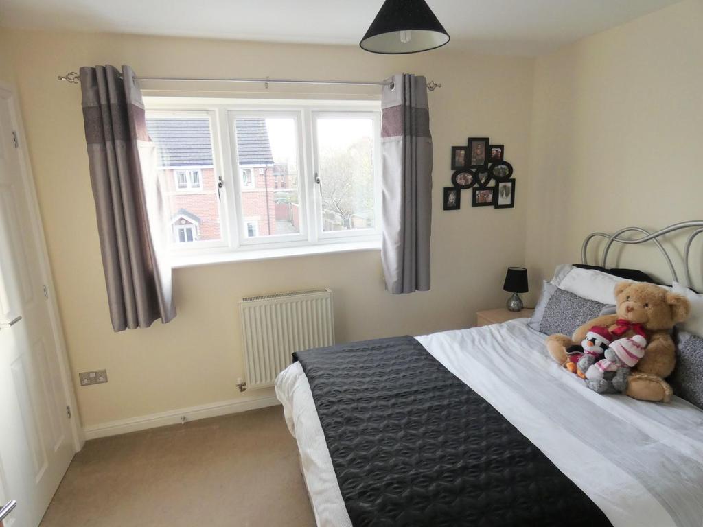 16 Amber Bedroom .JPG