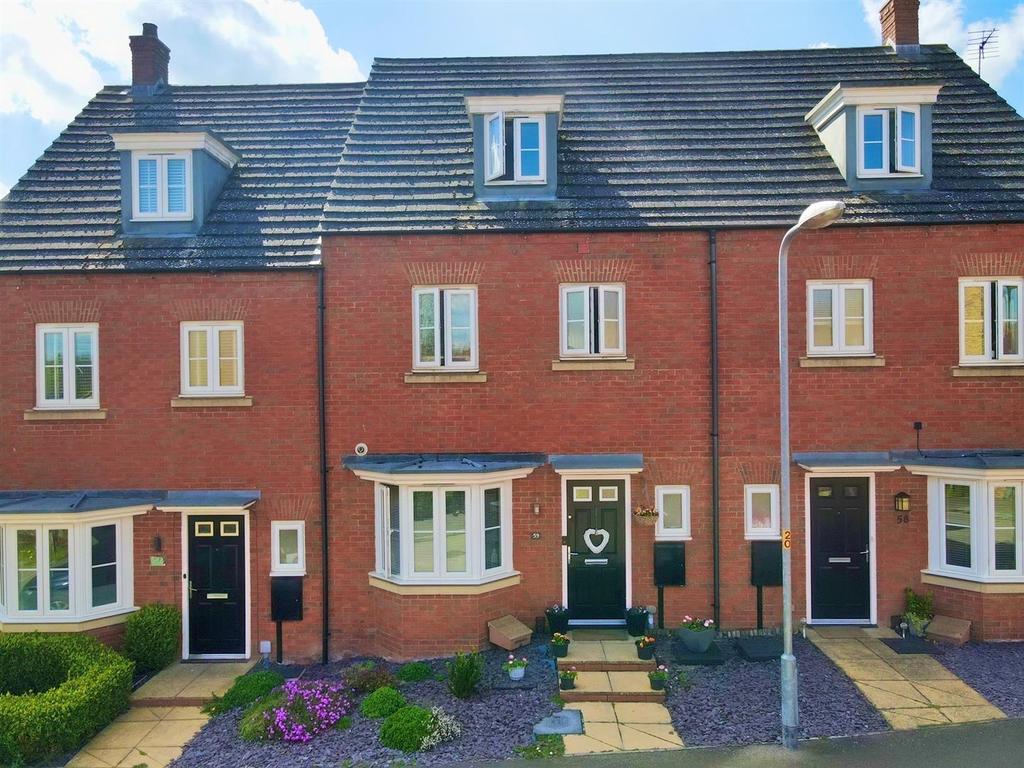Canal Lane, Deanshanger, Milton Keynes 4 bed townhouse £375,000