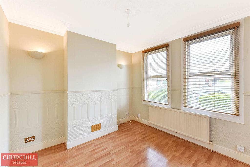 Winns Avenue, Walthamstow 2 bed £450,000