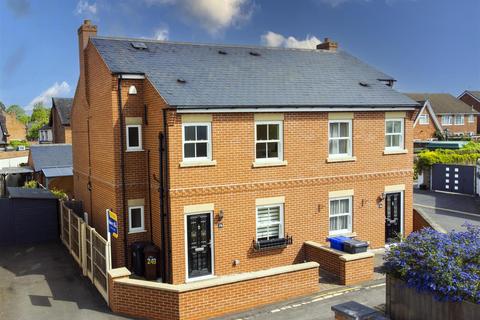 24b Bourne Square, Breaston, Derby, DE72 3DZ