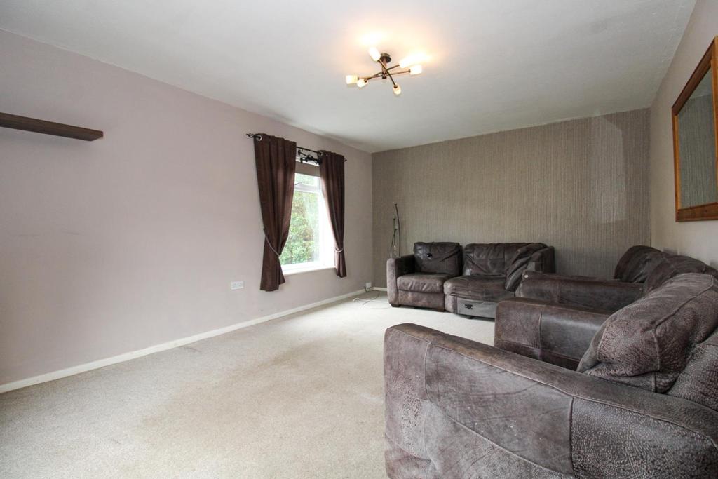 Greenlea Avenue, Yeadon, Leeds 3 bed semidetached house £219,950