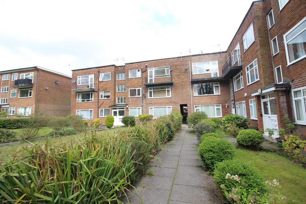 Lavenham Close, Bury, Greater Manchester 1 bed apartment £550 pcm (£
