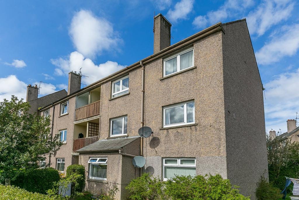 Captains Drive, Liberton, Edinburgh... 2 bed flat for sale £130,000