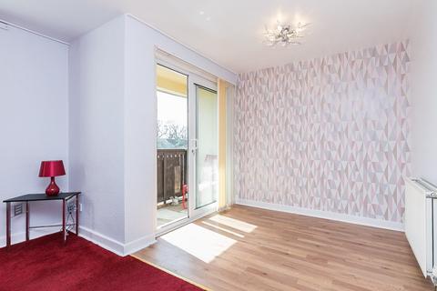 16/6 Captains Drive, Edinburgh, EH16 6QW