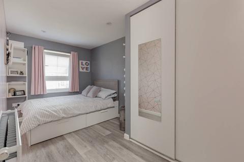 4 Bellrock Park, Edinburgh, EH10 6TY