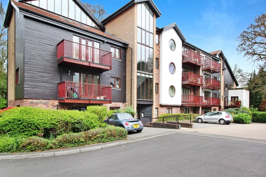 Coach Mews, Ferndown 2 bed ground floor flat £1,200 pcm (£277 pw)