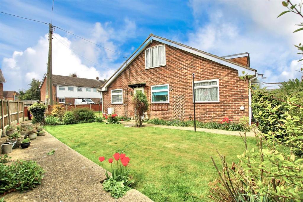 Sweechgate, Broad Oak, Canterbury 3 bed bungalow £325,000