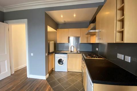 2 bedroom flat to rent, Inveresk Road, Musselburgh, East Lothian, EH21