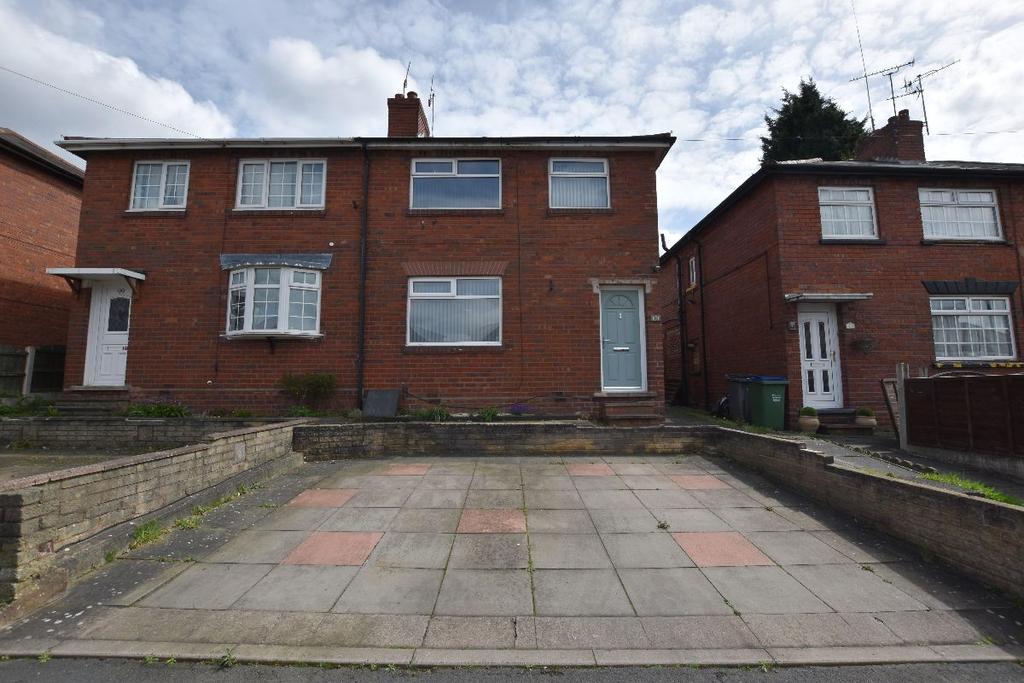 Walton Road, Oldbury 3 bed semidetached house £1,000 pcm (£231 pw)
