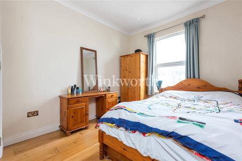 15b Woodlands Park Road, London, N15 3RU