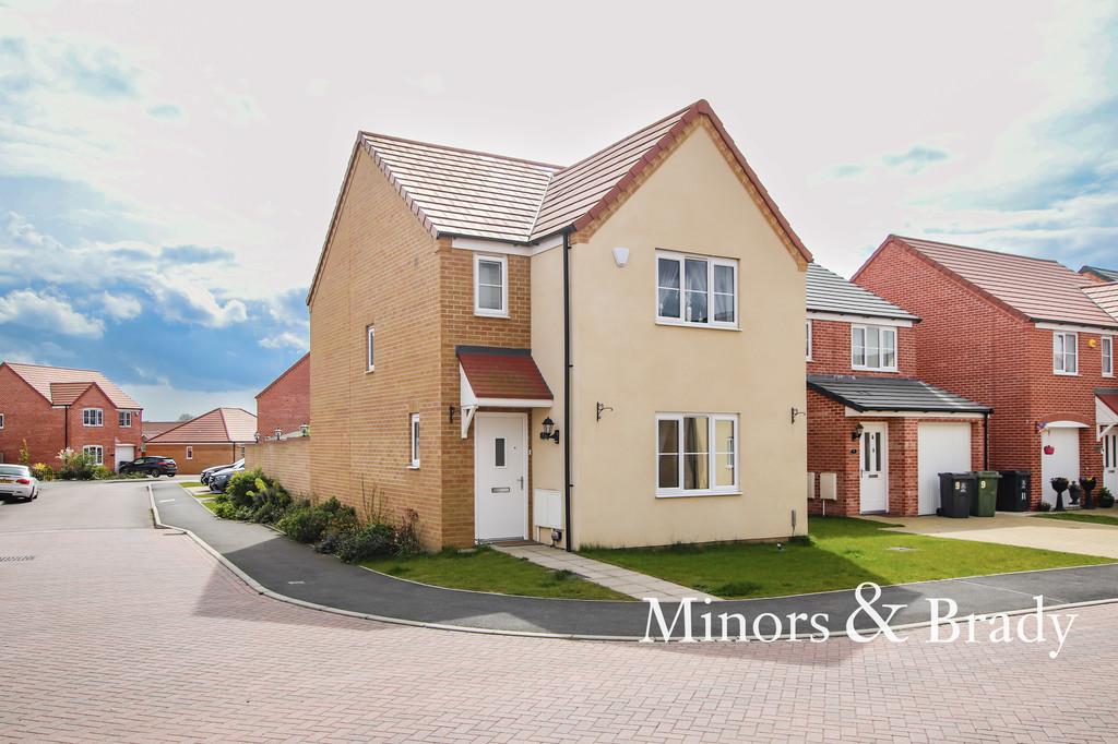 Pascoe Drive, Ormesby 3 bed detached house for sale £325,000