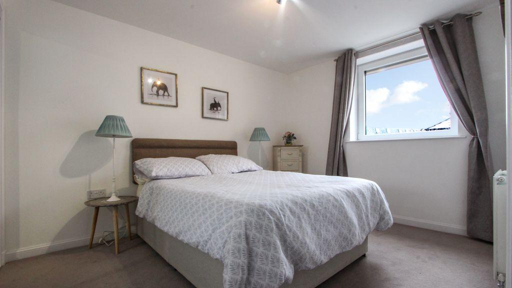 Bedroom 1 (Double)