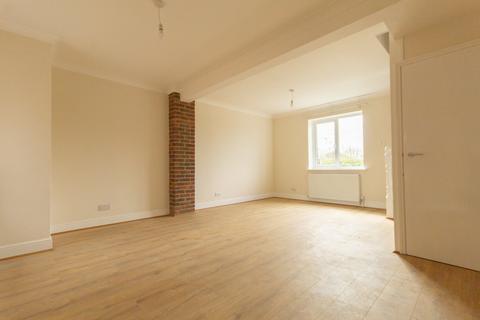 3 bedroom semi-detached house to rent, Netherfield Hill, Battle