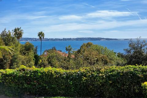 4 bedroom villa, Cannes, Alpes-Maritimes, Alpes-Maritimes, France