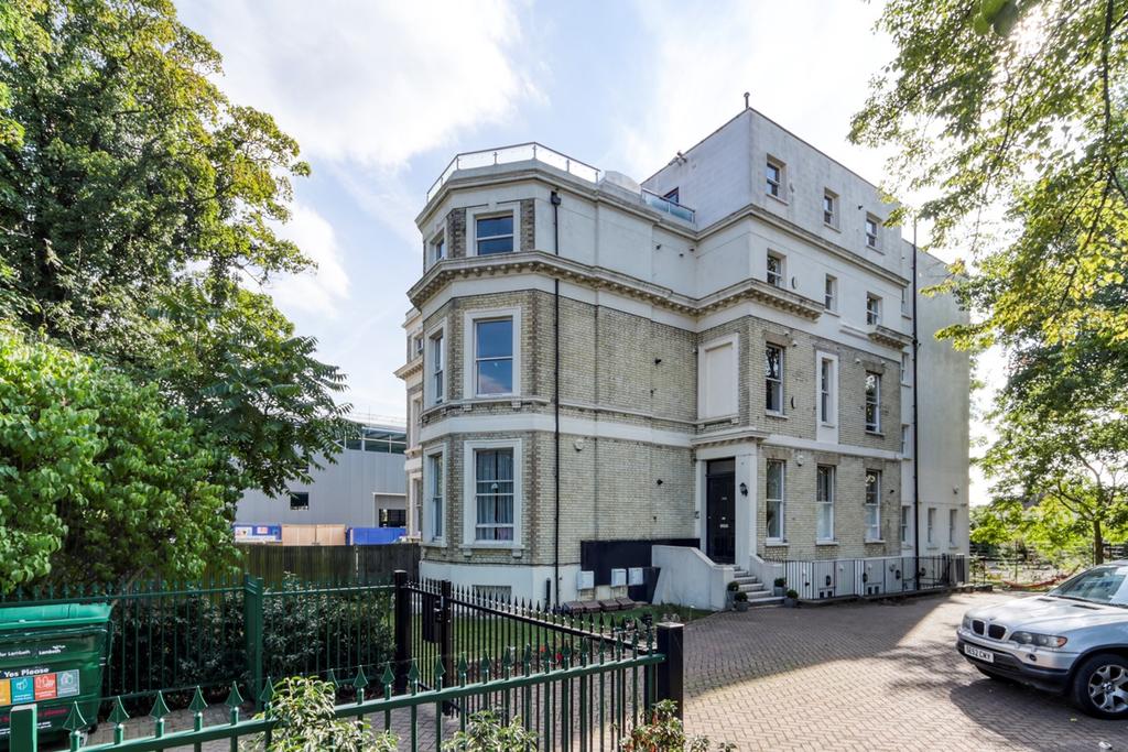 Streatham High Road, London, SW16 2 bed flat £400,000
