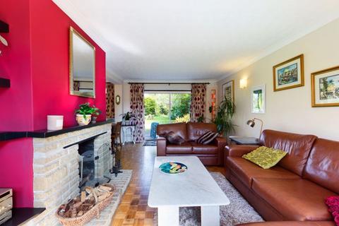 20 Copley Way, Tadworth, KT20 5QS