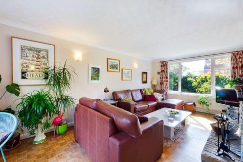 20 Copley Way, Tadworth, KT20 5QS