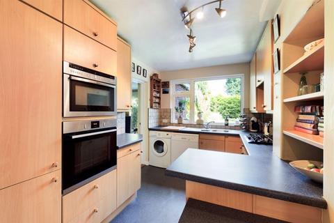 20 Copley Way, Tadworth, KT20 5QS
