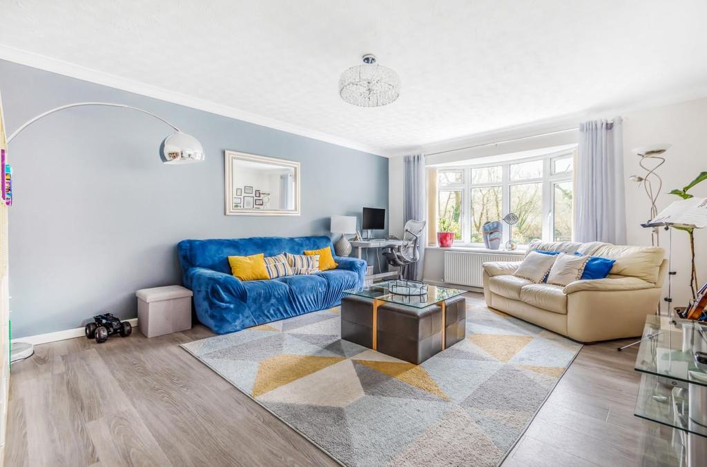 Ashdown Road, Hiltingbury, Chandlers Ford 4 bed detached house £625,000