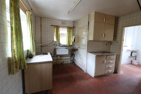3 bedroom semi-detached house for sale - Fitzherbert Road, Sneyd Green, Stoke-On-Trent
