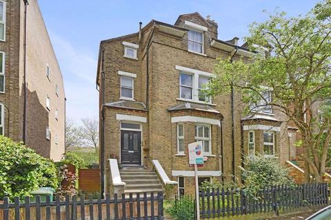 6a Avington Grove, London, SE20 8RY