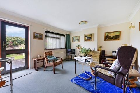 1d Moormead Drive, Epsom, KT19 0PX