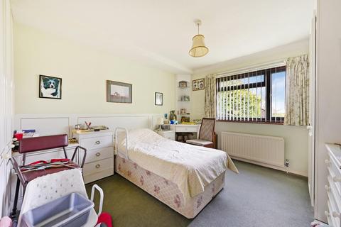 1d Moormead Drive, Epsom, KT19 0PX