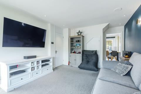 12 Welton Close, Tonbridge, TN9 2QX