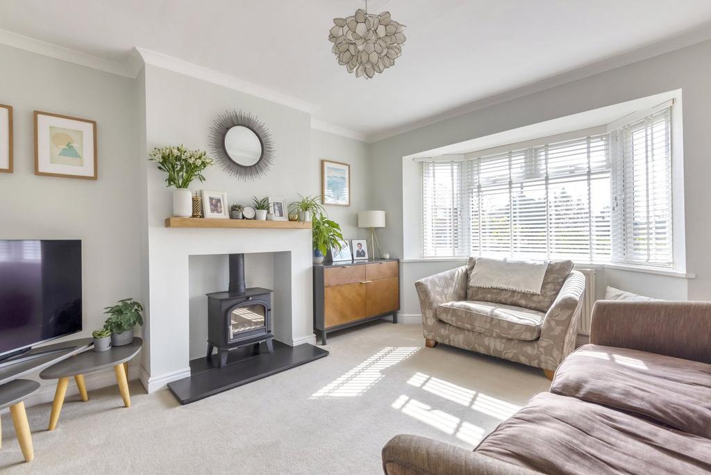 Greenhill Way, Farnham, GU9 4 bed semidetached house £700,000