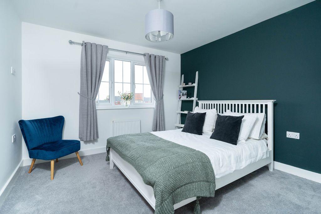 Bedroom 2 (Double)