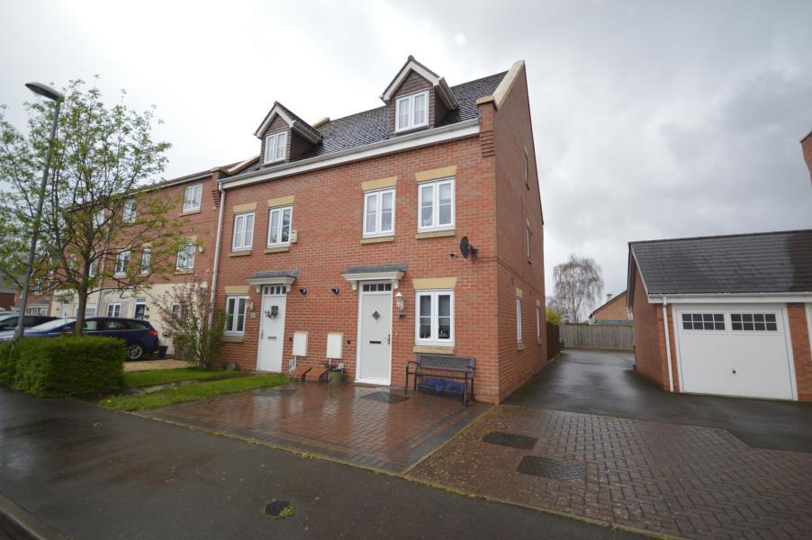 Highlander Drive, Donnington Telford 4 bed semidetached house £230,000