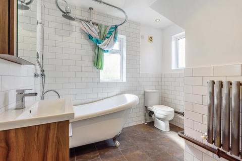 27 Codrington Hill, London, SE23 1LR