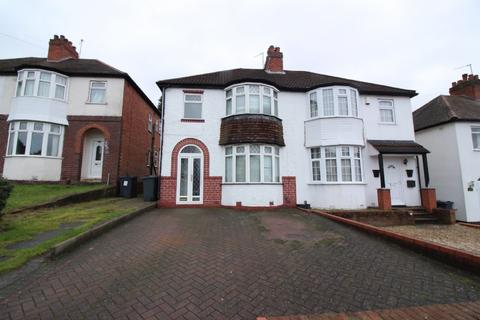 3 bedroom semi-detached house to rent, Fairford Road,Kingstanding,Birmingham