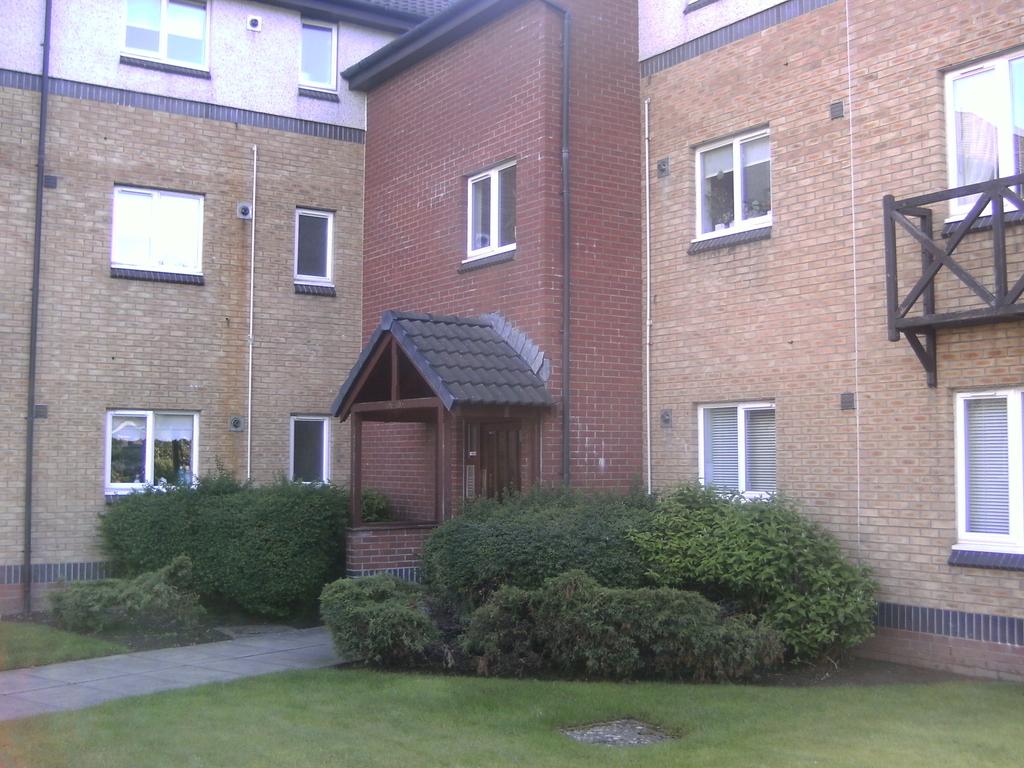 Turners Avenue, Paisley PA1 2 bed flat £600 pcm (£138 pw)