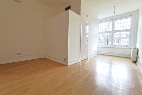 Studio to rent, Queens Avenue, Muswell Hill N10