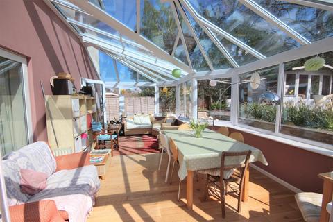 39 Corfe Way, Broadstone, BH18 9ND