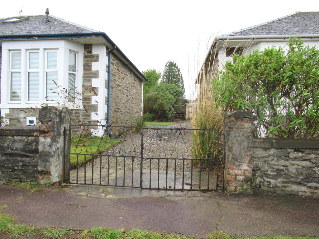 Inverawe 15 Dhailling Avenue, Kirn, DUNOON, PA23 8EF 2 bed detached