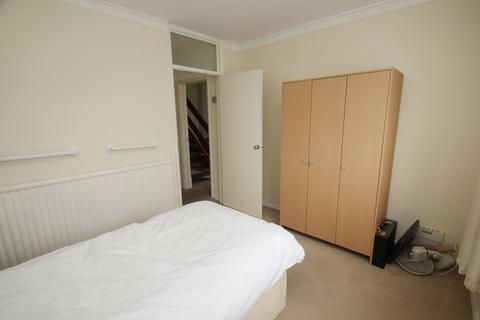 1 Lynne Close, Orpington, BR6 6BS