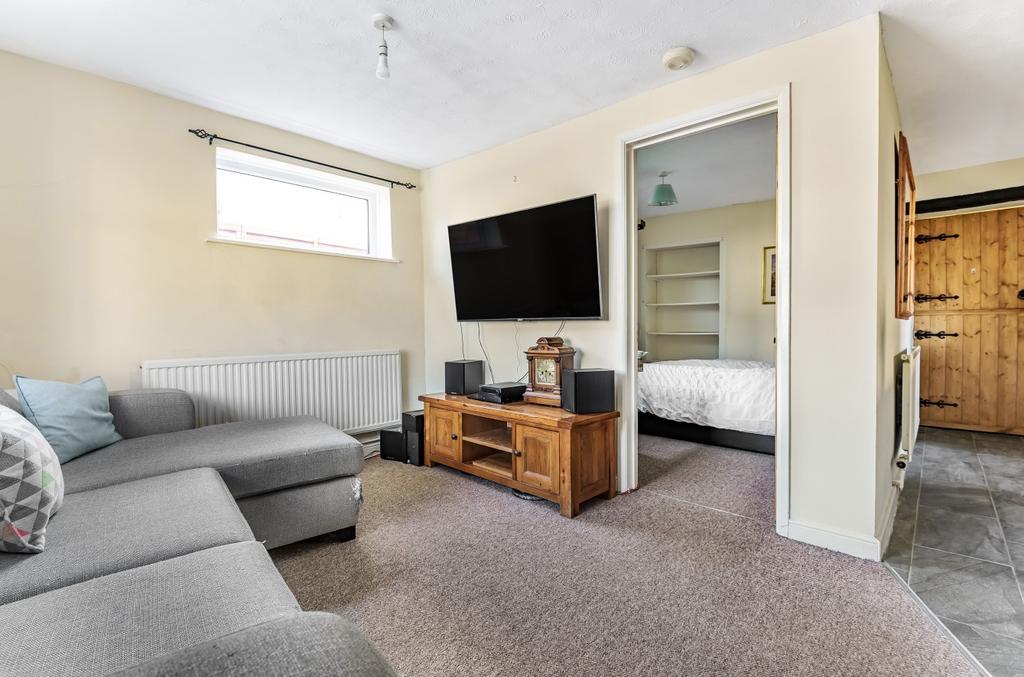 Sitting room 2 jpg