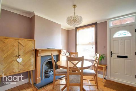2 bedroom terraced house to rent, Garfield Street, Bedford