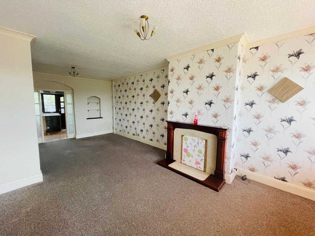 Common Edge Road, Blackpool, FY4 2 bed terraced house £115,000