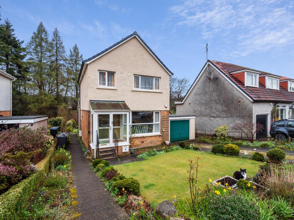 Southburn Road, Blanefield, Stirlingshire, G63 9DB 3 bed detached house