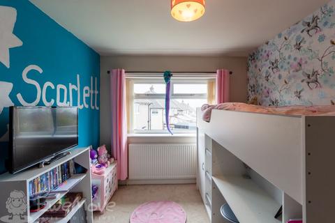 33 Gleanings Drive, Halifax, HX2 0PA