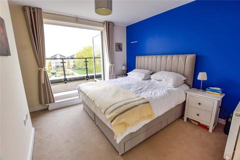 15 Elderberry Close, Romford, RM3 0JY