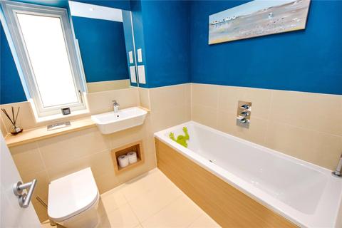 15 Elderberry Close, Romford, RM3 0JY